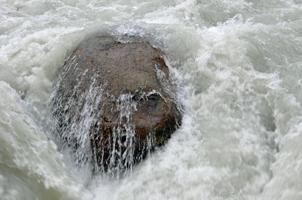 close-up of the rock in the middle of the falls