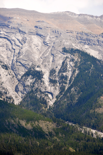 face in the mountain