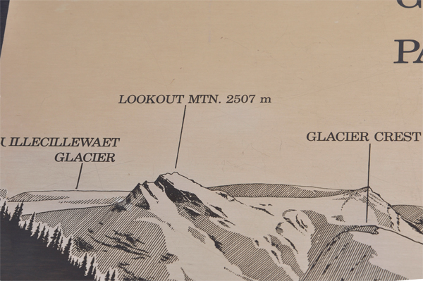 Illecillewaet glacier and Loukout Mountain sign