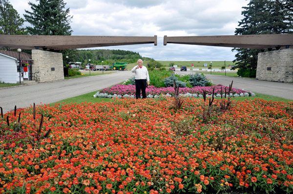 Lee Duquette at the entrance to International Peace Garden