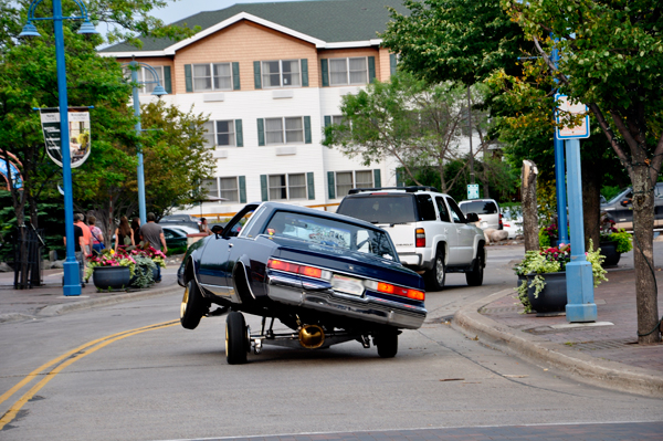 car tipping side-to-side in Duluth