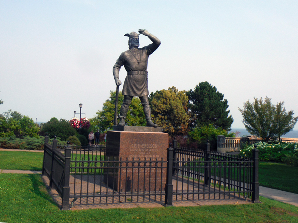 statue of Leif Erikson