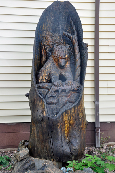 bear carving