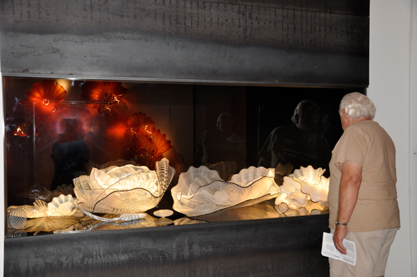 Lee Duquette admires the Chihuly Collection in St. Petersburg