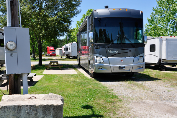 The site of the two RV Gypsies at Whitney Lane RV Park.