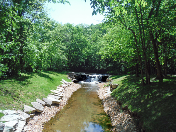 waterfall at Dogwood Canyon Nature Park