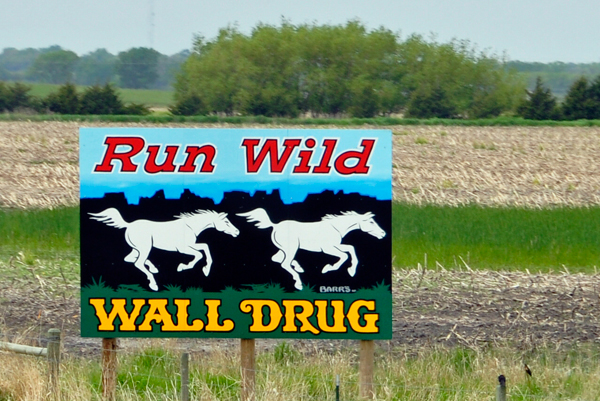 Wall Drug Travel Sign