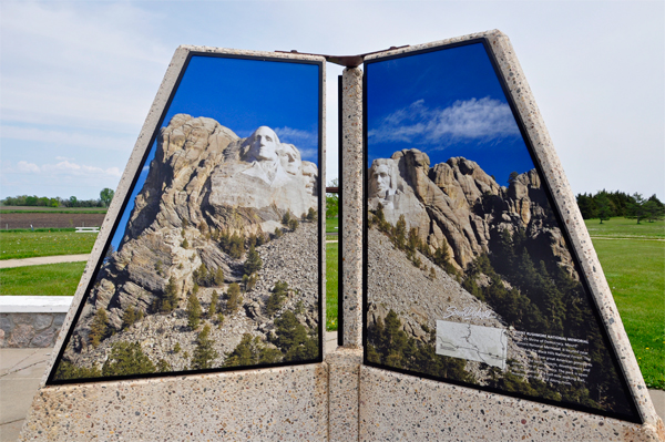 Mt. Rushmore sign at the SD Welcome Center