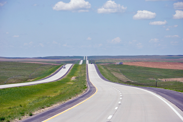 Scenic travel road