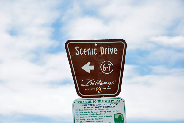 directional sign for the Scenic Drive