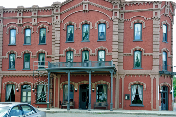 1882 Grand Union Hotel