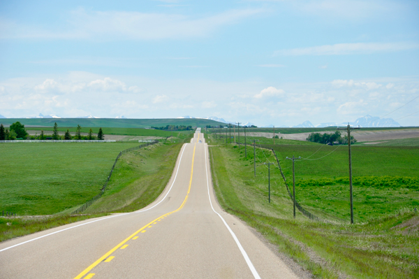 more rolling hills with no traffic