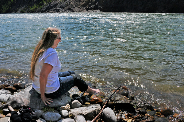 Karen's feet in really cold water