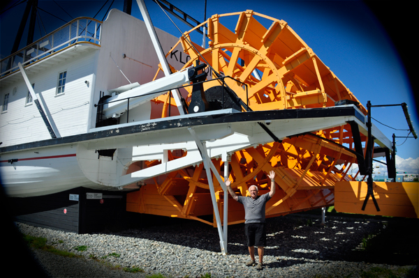 Lee Duquette and the S.S. Klondike's paddlewheel