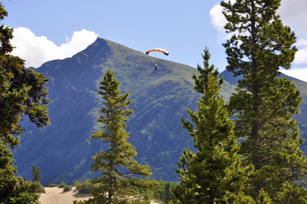 incoming parachute