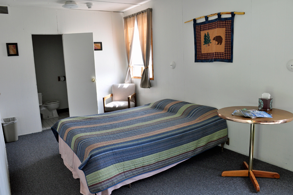 bedroom at Long Rifle Lodge