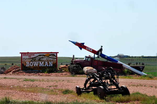 Bowman sign and a big arrow