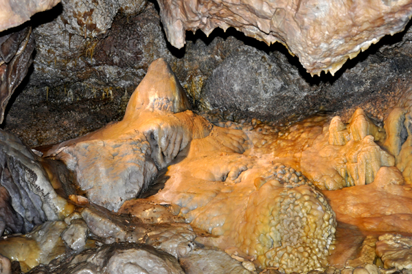 cave formations in Jewel Cave