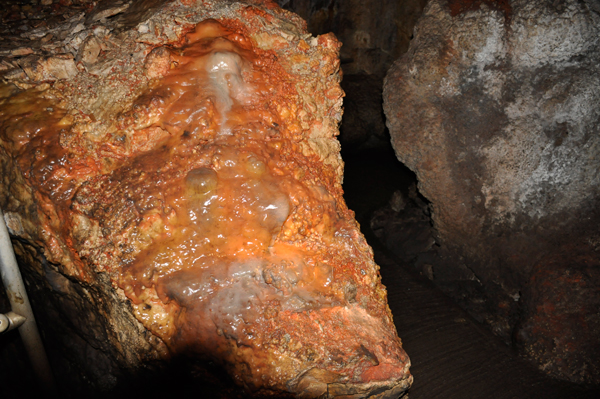 cave formations in Jewel Cave