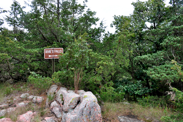 sign: Devils Gulch Falls
