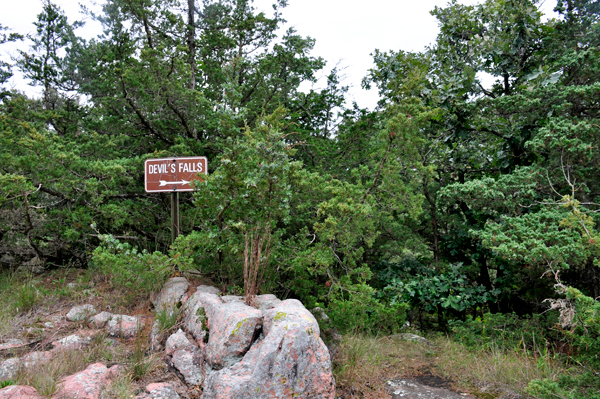 sign: Devils Gulch Falls 