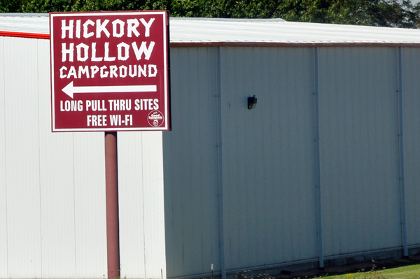 Hickory Hollow Campground directional sign