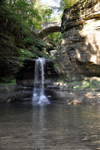 Cascade Falls in Matthiessen State Park