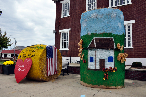 hay bale trail - Sharon Shemwell