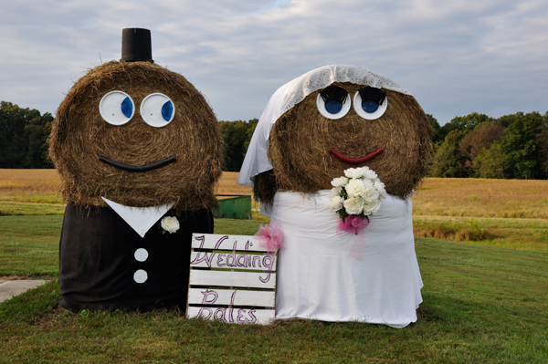 hay bale trail - bride and groom