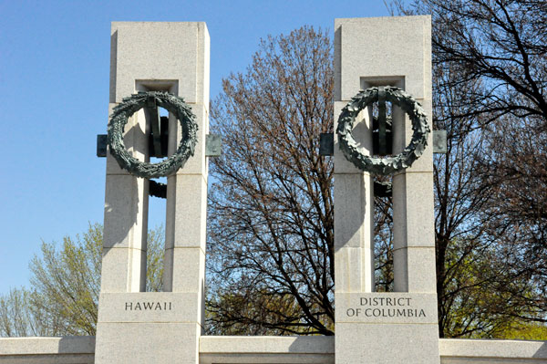 WW II Memorial pillars