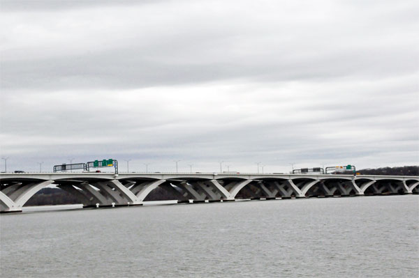 a bridge with a nice design