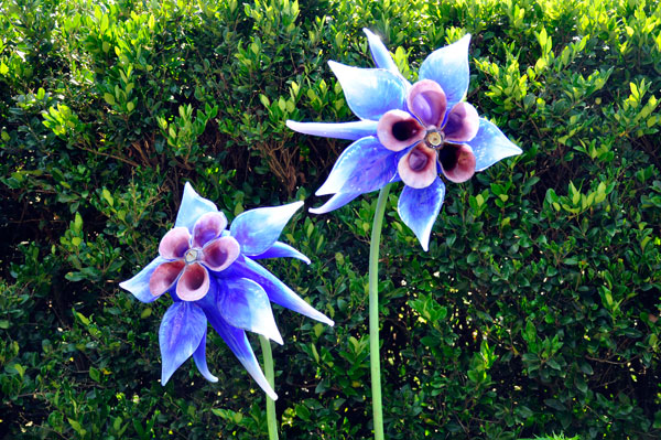 blue and pink glass flowers