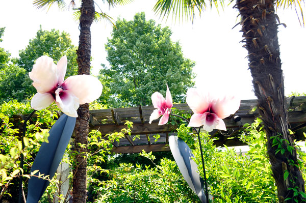 pink and white Cattleya glass flowers