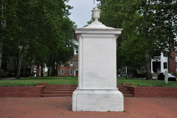 Joseph Hewes monument