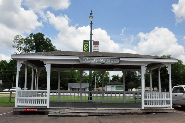 Historic Arlington Depot Square 