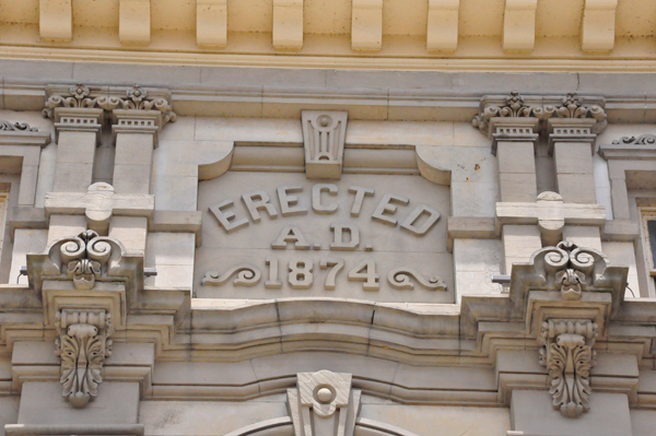 inscriptions on the Muskingum County Courthouse