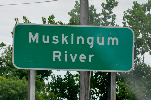 Muskingum River sign