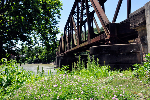 Historic Lock #10 bridge on the Muskingum River