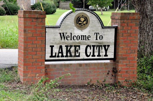 Welcome to Lake City Sign