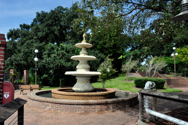 water fountain with no water