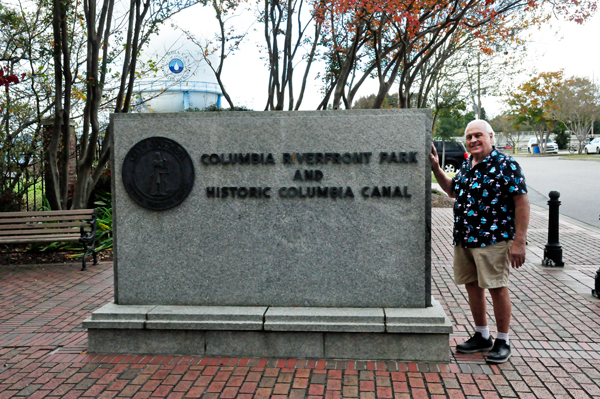 Lee Duquette at the Columbia Riverfront Park entrance