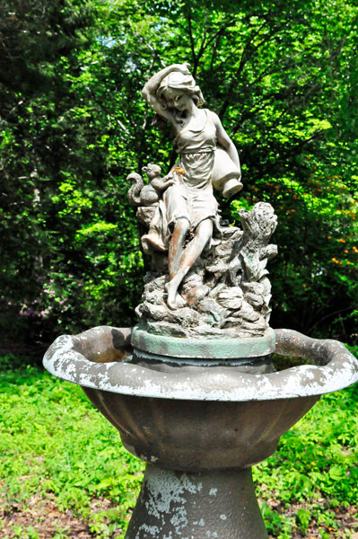 water fountain statue