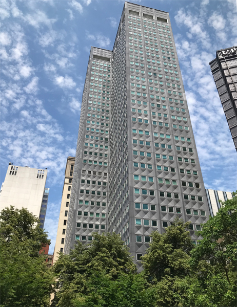 tall buildings in downtown Pittsburgh