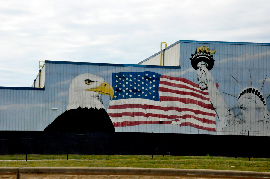 a great USA mural, Eagl, USA flag, Statue of Liberty