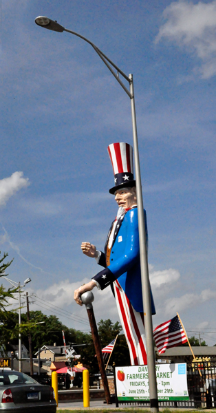 Uncle Sam statue