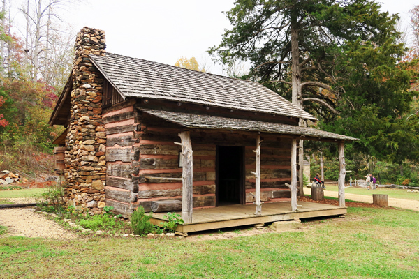 Murphree-Hollingsworth Log Cabin