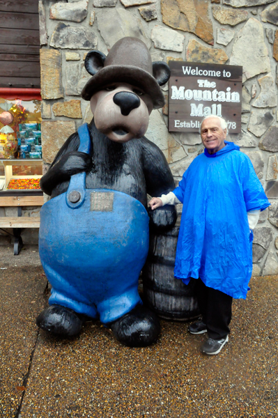 Lee Duquette and a bear