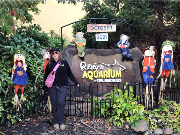 Karen Duquette and scarecrows