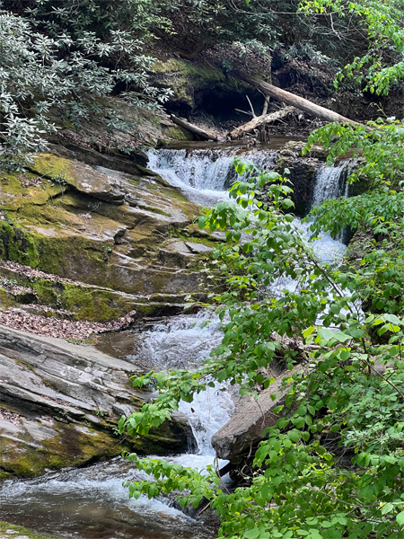 Small cascades of water