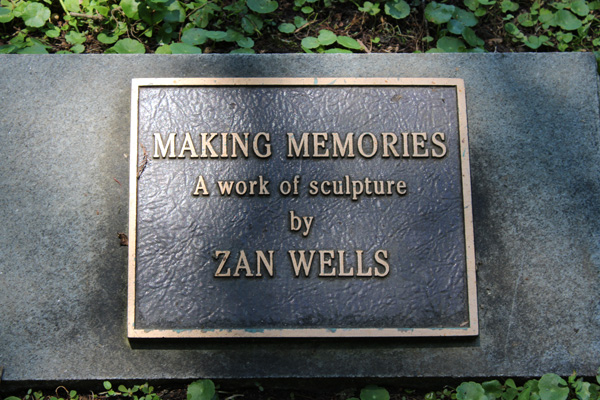 Making Memories sculpture plaque